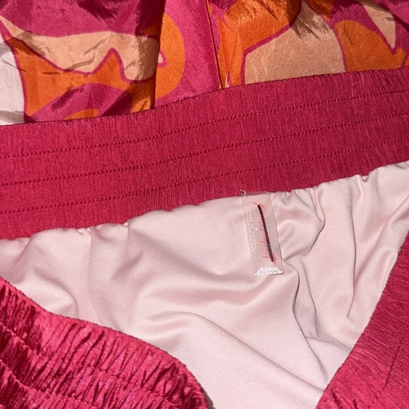 NEW Free People FP Movement The Long Shot Printed Shorts Firey Combo Pink Orange - Picture 7 of 9